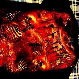 Tapout xl fire shirt
